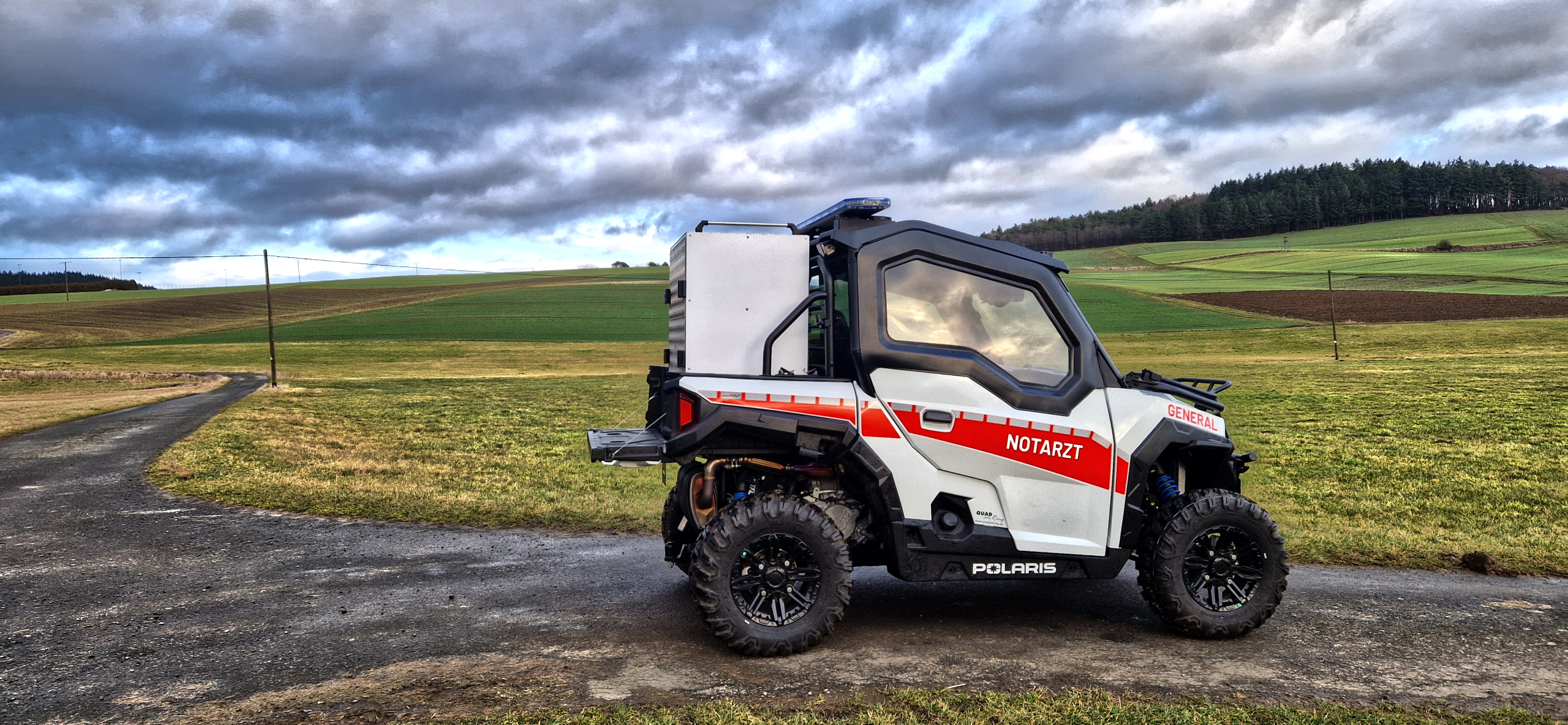Polaris GENERAL 1000 mit SWK Multifunktionsbox – Bild 3