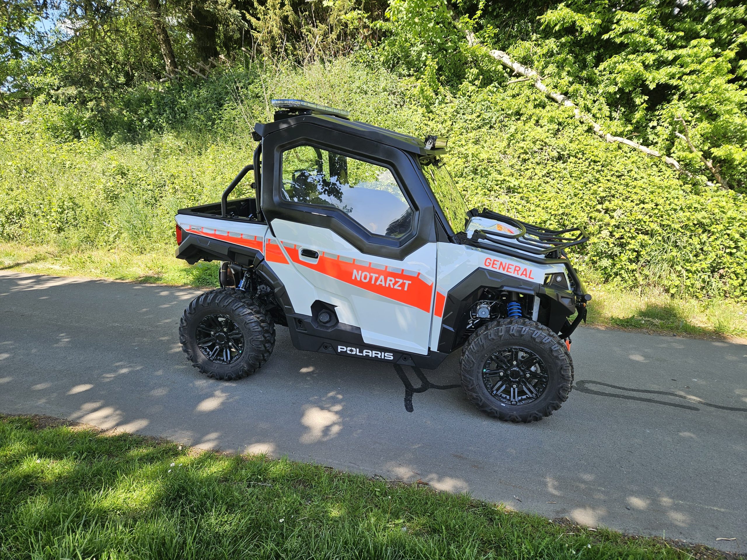 Polaris GENERAL 1000 mit SWK Multifunktionsbox – Bild 2